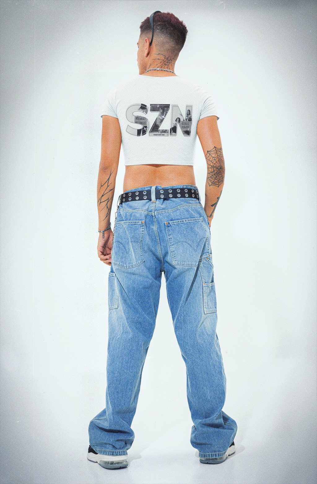 Zodiac SZN (Cancer) Basic Cropped Tee